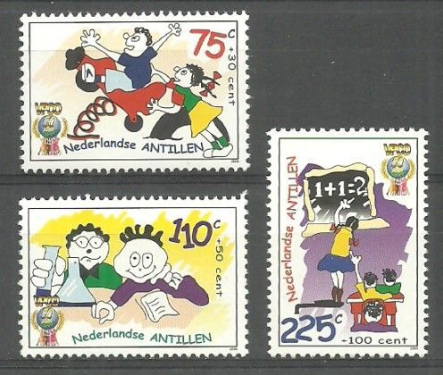 Znaczek Antyle Holenderskie 2000 Mi 1066-1068 Czyste **