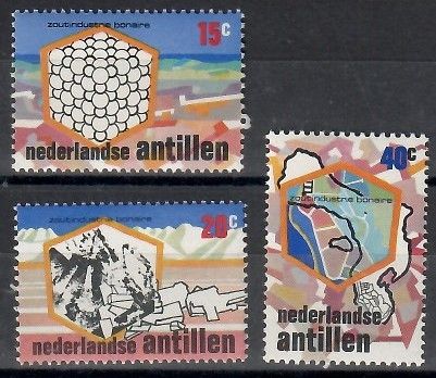 Znaczek Antyle Holenderskie 1975 Mi 298-300 Czyste **