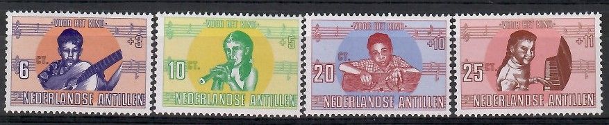 Znaczek Antyle Holenderskie 1969 Mi 210-213 Z podlepką *